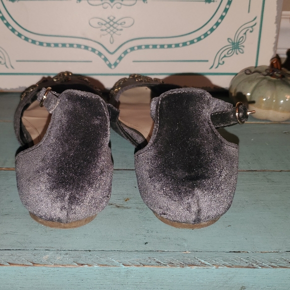 Free People Faryl Robin 7.5 Gray Jeweled Flats - Picture 4 of 6